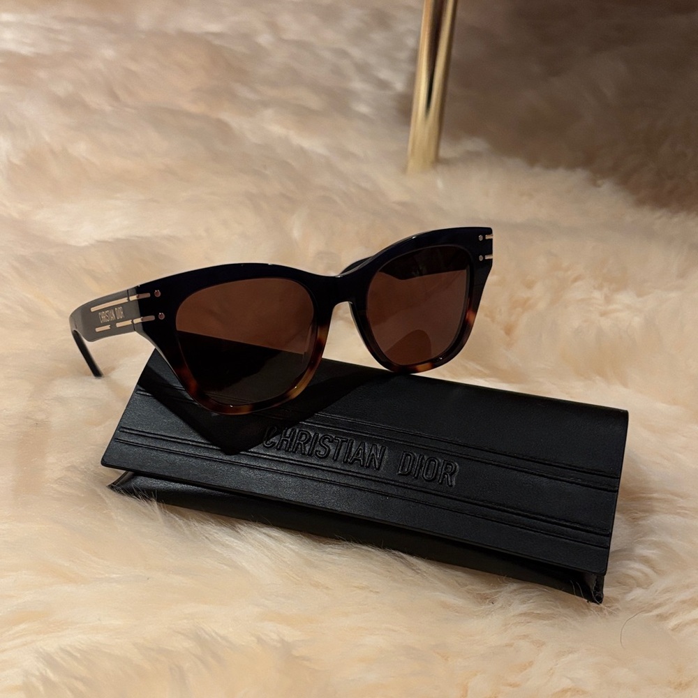 Dior Tortoiseshell Frame Sunglasses with Gold Accents